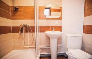Отель Western Hotel Шерегеш Twin  Standart (Стандарт с двумя кроватями)-11
